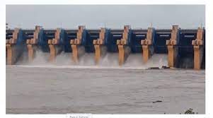 khargon, Opened 10 gates , Omkareshwar Dam