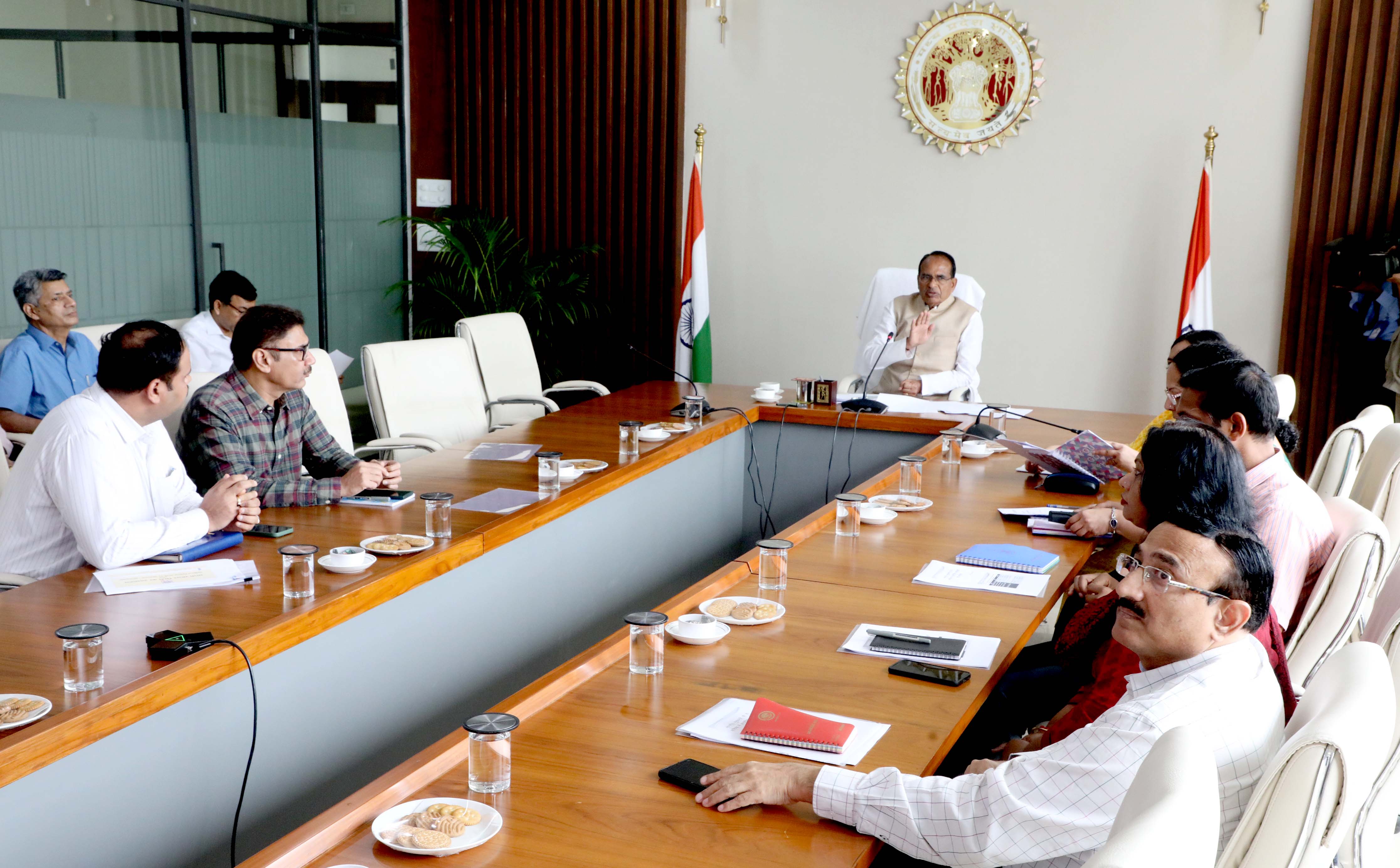 मुख्यमंत्री चौहान ने विदिशा कलेक्टर को कार्यक्रम की सुव्यवस्थित तैयारी करने के निर्देश दिए