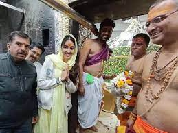 ujjain, Actress Simrat Kaur Randhawa ,visited Baba Mahakal