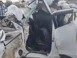 seoni, Truck hits car, two killed