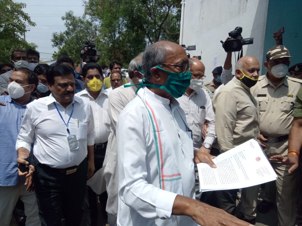 bhopal, Digvijay Singh, arrives, Crime Branch ,file FIR, against BJP leaders