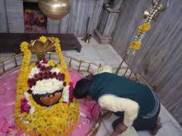 dhar,According ancient tradition, Dhareshwar Mahadev, captured today