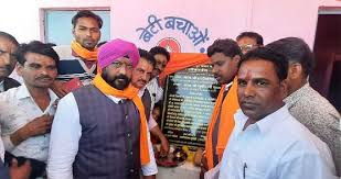 mandsour,Minister Dung, inaugurated Anganwadi building, met with villagers