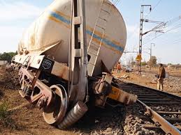 Katni, Freight train, yard rolled automatically, derailed 6 coaches