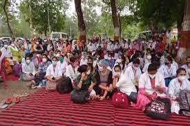 Bhopal, Indefinite strike,Hamidia-Sultania nurses started, sloganeering fiercely
