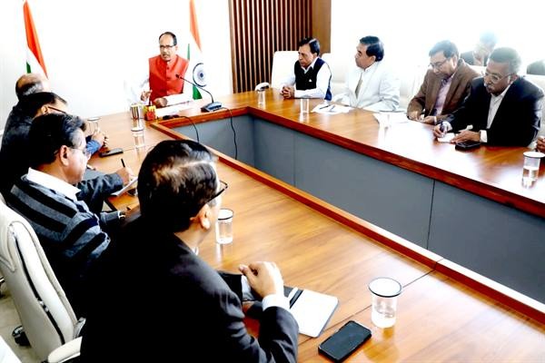 मुख्यमंत्री शिवराज ने कहा समिट प्रगति का सूर्योदय जमीन पर उतारें निवेश प्रस्तावों को