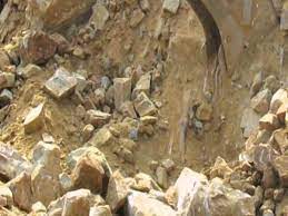 sabalgarh, Two laborers died , stone quarry collapse