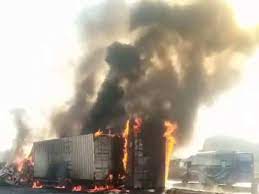 sagar, truck crushed ,crowd set fire