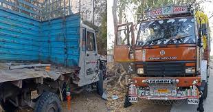 dhar,Truck collided , pilgrims returning, Pavagadh