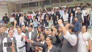 bhopal, Lawyers strike continues , High Court order