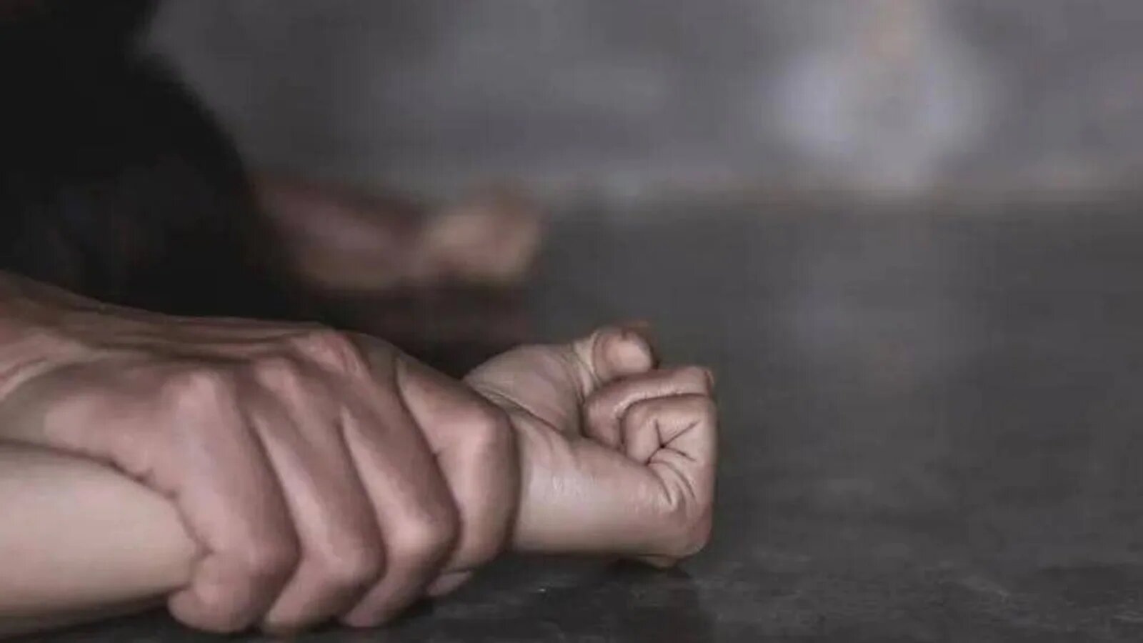  पांच साल की बच्ची से  रेप