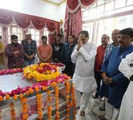 bhopal, Chief Minister , paid tribute 