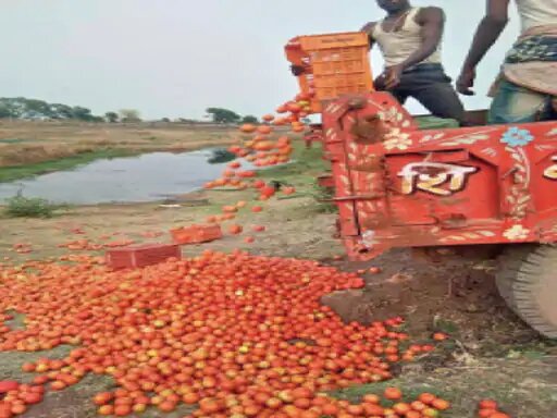 अब डिमांड बढ़ी तो बाहर से महंगा खरीद रहे हैं