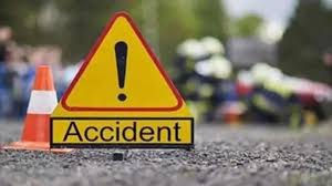 rajgarh, Car overturns , one child dies