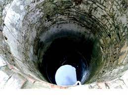 rajgarh, Woman dies , filling water