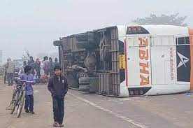 rewa,Bus , passengers overturns