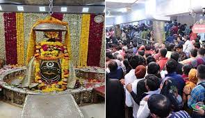 bhopal, People busy ,Mahakal temple 