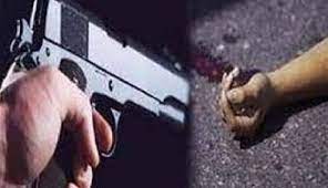 chatarpur, Miscreants stabbed , bus stand