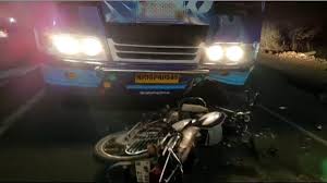 bhopal, Speeding bus ,hits bike 
