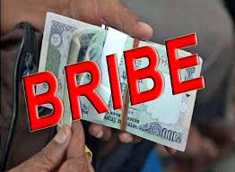 chindwara, Patwari , red handed taking bribe 