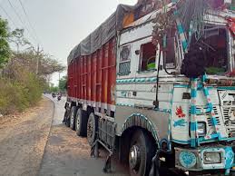 harda, Head-on collision,trucks near Muhalkala