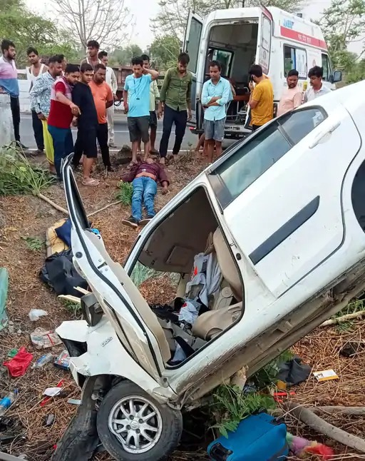 guna,Three people died , road accident 