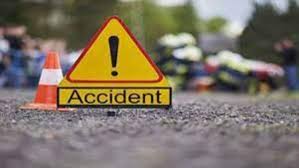 agarmalwa, One killed , truck-container collision