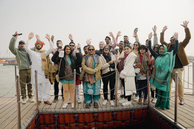 prayagraj, International delegates, dip in Sangam