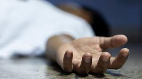 bhopal, Woman committed suicide ,jumping from the roof 