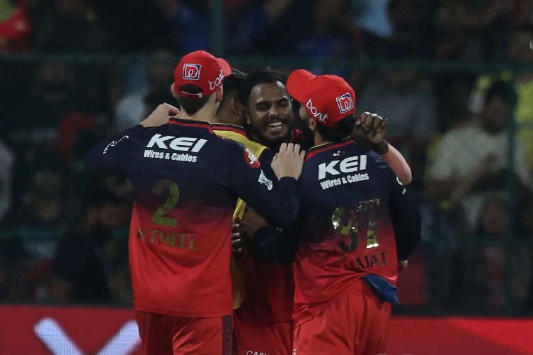 singapure,IPL 2025, RCB beat CSK  