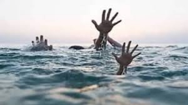 mauganj, Three youths died , drowning river
