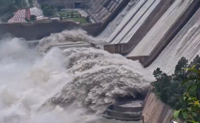  Jammu and Kashmir, Several gates , Salal Dam  