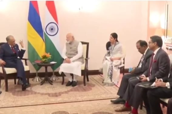 varansi, Mauritius Neighbourhood ,Narendra Modi