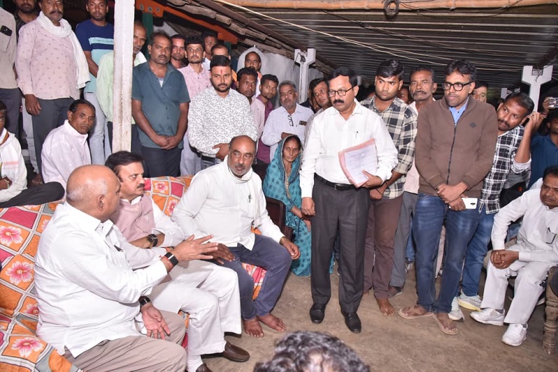 bhopal, Deputy Chief Minister , consoled them