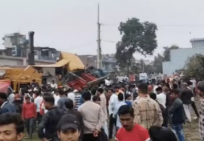 bhopal, Two people died, railway overbridge