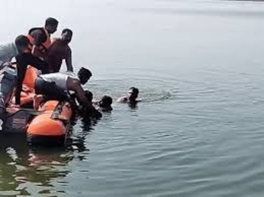 sehore, Jail guard ,drowns in pond