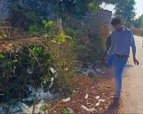 morena,   newly manufactured, glucose bottles 