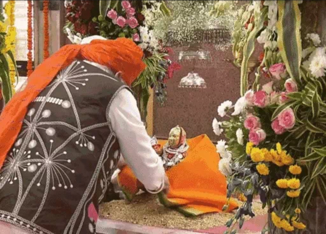 surat, Prime Minister Modi, visited the tribal Kuldevi  