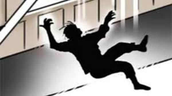 bhopal, Security guard ,commits suicide 