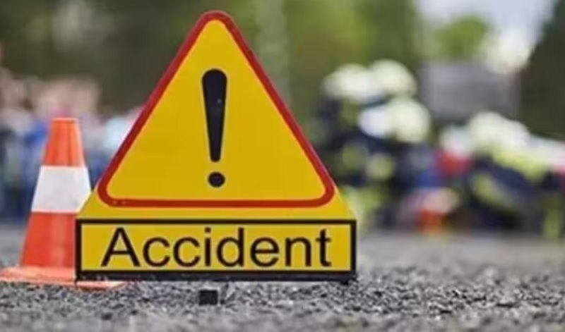 sehore,  fierce collision, tractor-trolley  