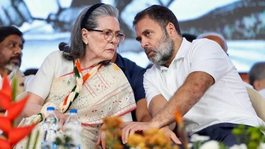 Dehli , Relief , Gandhi family ,  National Herald case, Soniya Gandhi ,Rahul Gandhi 