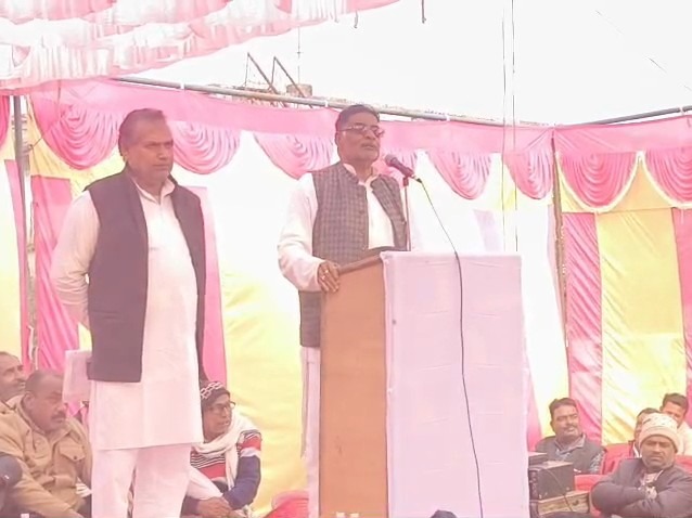 Rewa , Former MLA Laxman Tiwari,  abused,  party leaders , stage