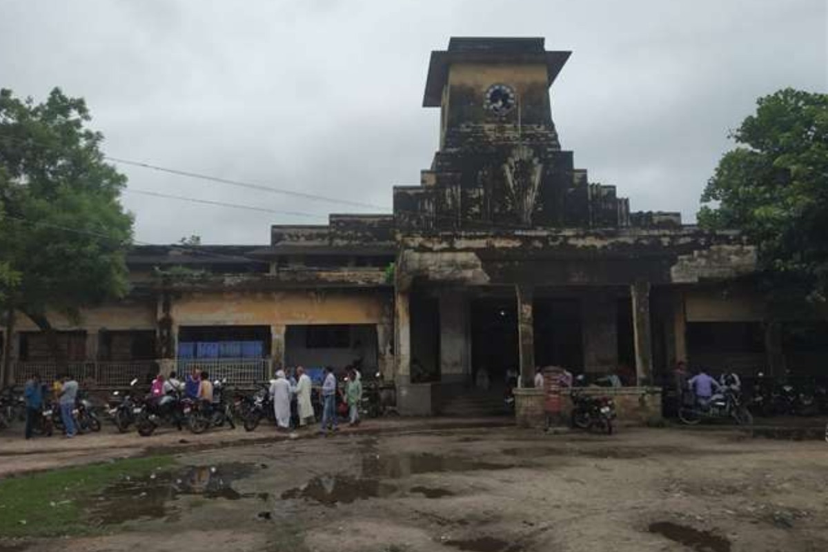 Patna , Eviction notice , poor people living , Bettiah Raj land , 125 years