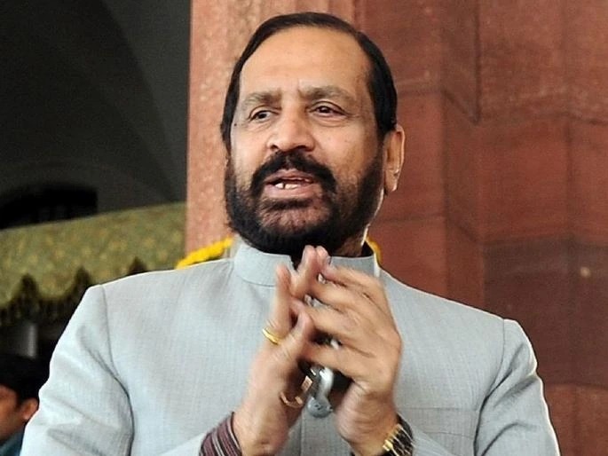 Senior Congress , leader Suresh Kalmadi , passes away