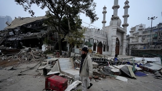 Dehli  ,MCD ,action ,  encroachment , near Faiz-e-Ilahi Mosque