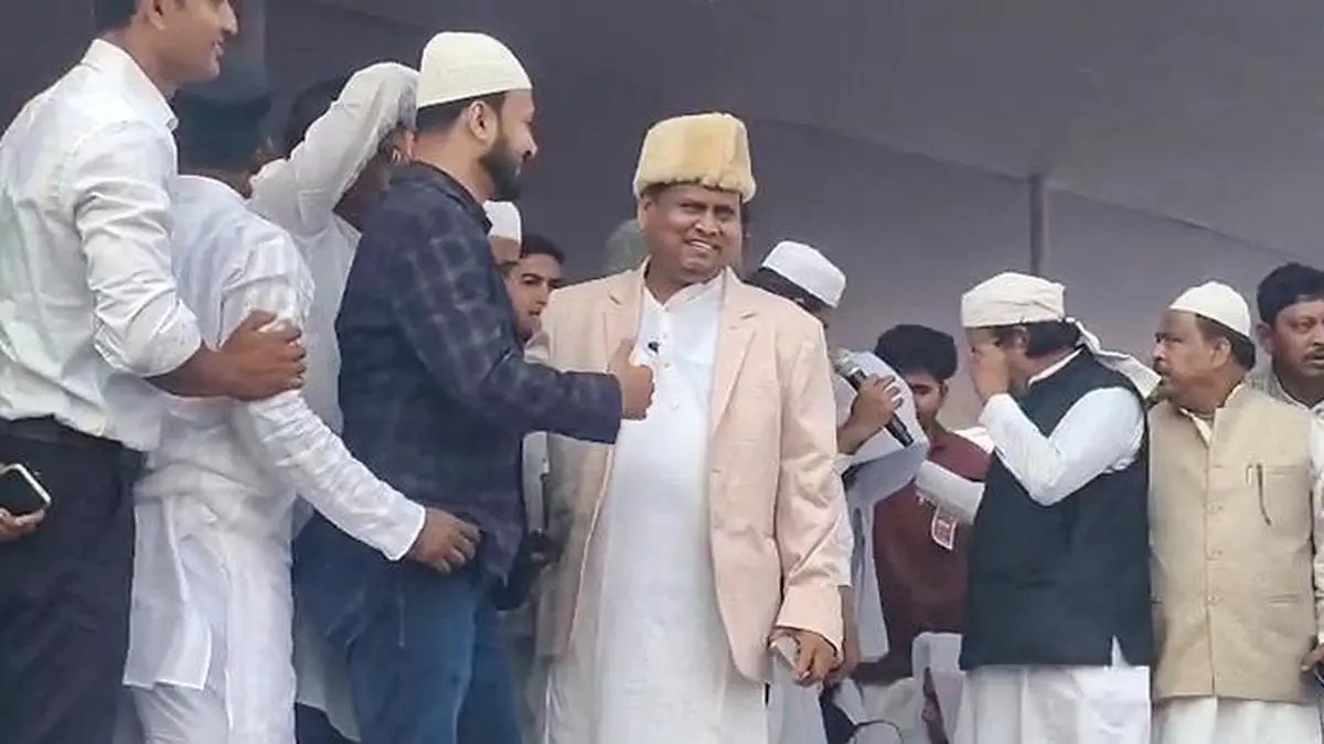 Controversy over building, replica,Babri Masjid in Bengal