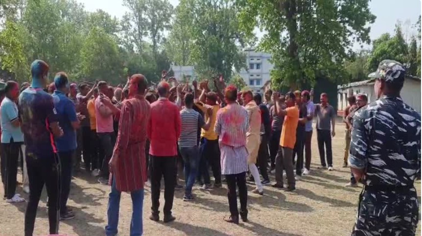 Violent clash between CRPF jawans and villagers on Holi