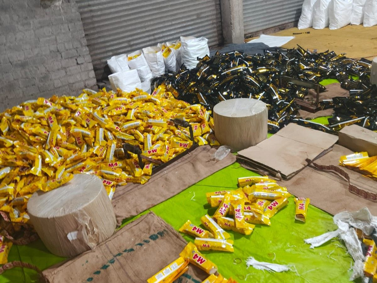 Durg , Illegal gutkha factory ,production , brand name 