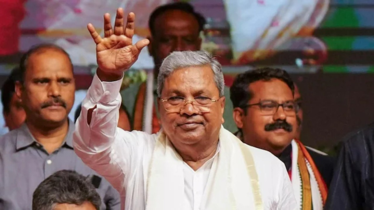  political change ,  Karnataka, Siddaramaiah resigns