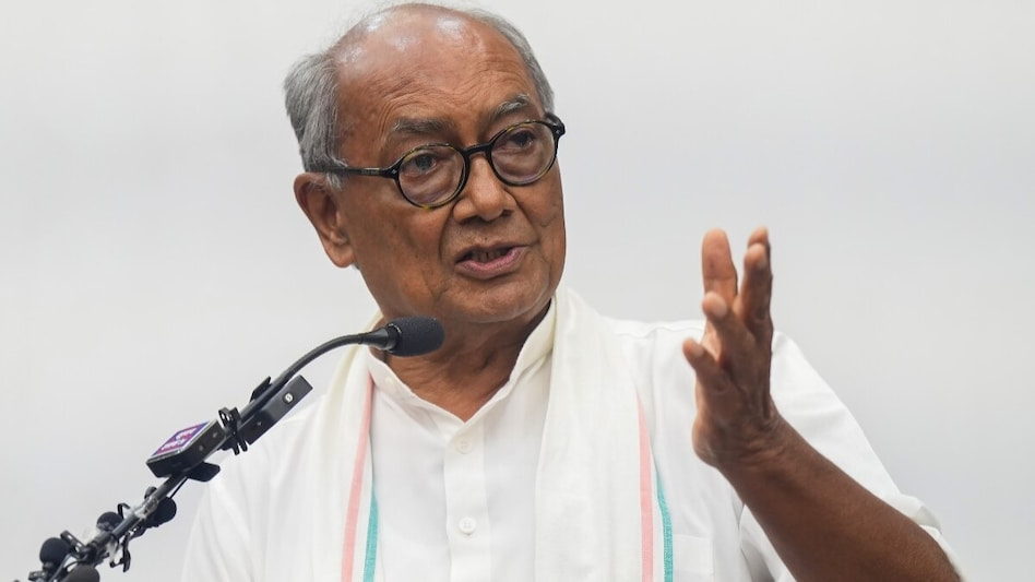 Bhainsana , Shri Ram Mahayagna; Digvijay says, \"Religion unites, not politics